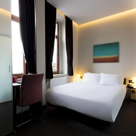 Big Urban فندق 3*